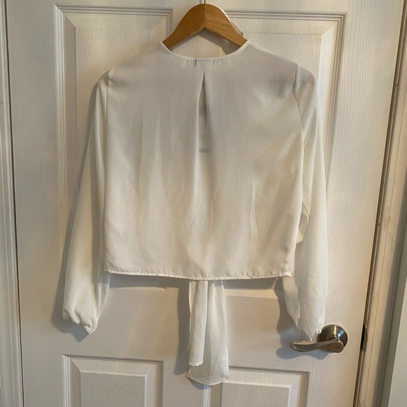 BNWT Tie up blouse - Picture 2 of 2